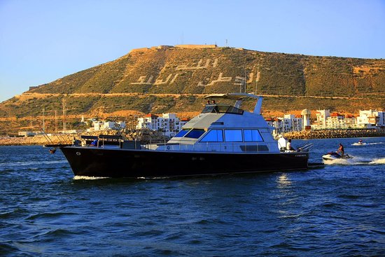 Half-Day Coastal Boat Trip with Lunch